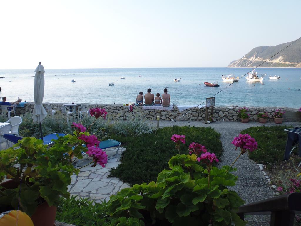 Fetsis Apartments Áyios Nikítas Buitenkant foto